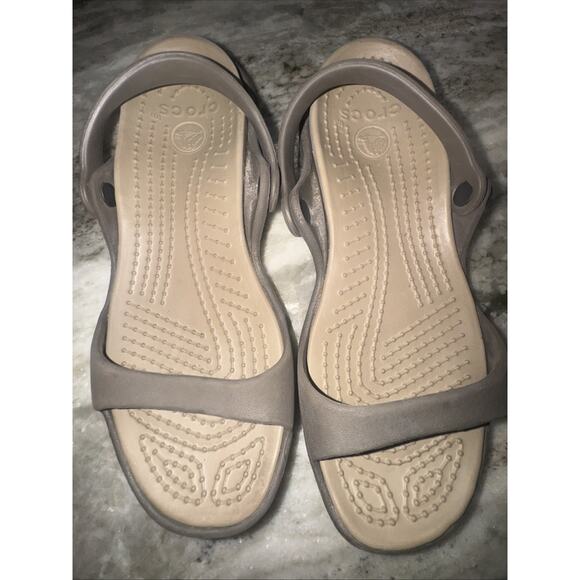 Crocs Classic Sandals women Size 6 Brown Tan Two-Strap Lightweight SRA - Picture 4 of 4
